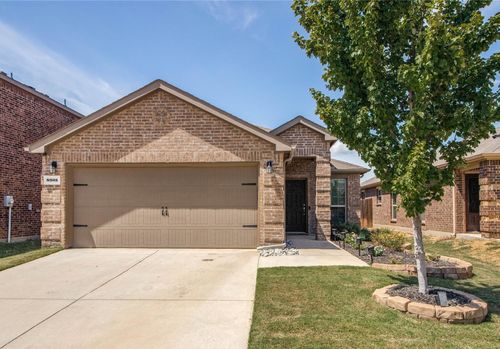 8905 Deadwood Ln, Aubrey, TX, 76227-1635 | Card Image