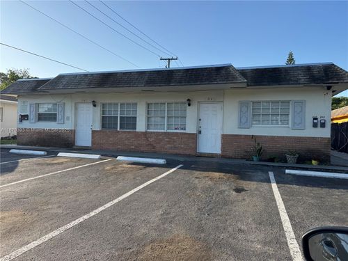 216-216 Ne 41st St, Oakland Park, FL, 33334-1318 | Card Image