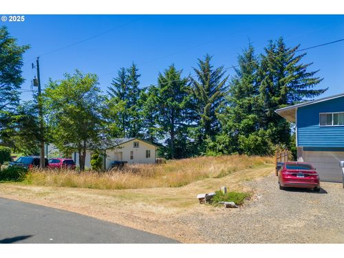 2118 Nw Viewridge Dr, Waldport, OR, 97394-9304 | Card Image