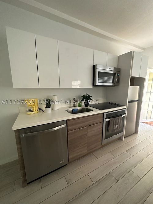 107-1450 Meridian Ave, Miami Beach, FL, 33139-8082 | Card Image