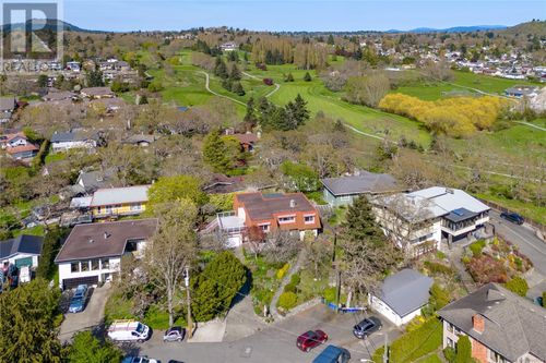 1436 Merritt Pl, Victoria, BC, V8P5H5 | Card Image