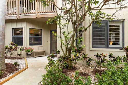 29-5230 Lake Arrowhead Trl, SARASOTA, FL, 34231-7373 | Card Image