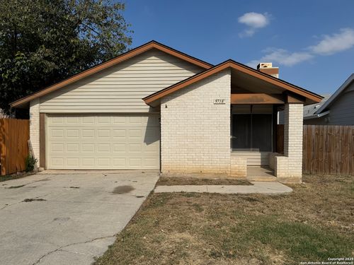 9718 Meadow Dr, Converse, TX, 78109-2602 | Card Image