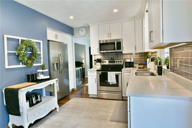 290 Shady Glen Dr, House other with 3 bedrooms, 2 bathrooms and null parking in Coraopolis PA | Image 18