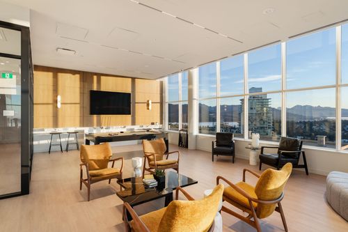 717 North Rd, Coquitlam, BC, V3J0P4 | Card Image