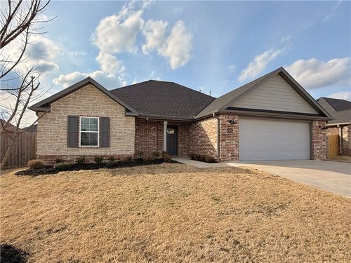 941 Madden St, Tontitown, AR, 72762-2211 | Card Image