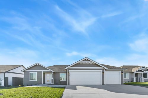 6818 Road 104, Pasco, WA, 99301-6938 | Card Image