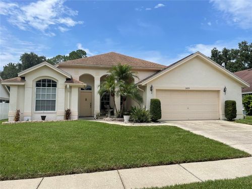 28719 Raleigh Pl, WESLEY CHAPEL, FL, 33545-4334 | Card Image