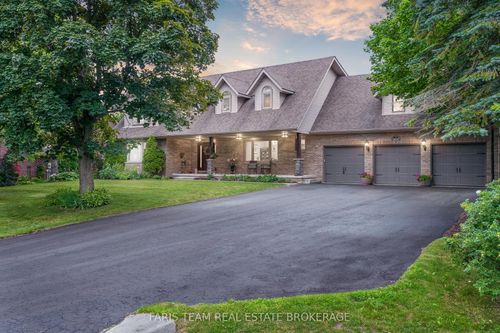 {{alt}} | Card Image