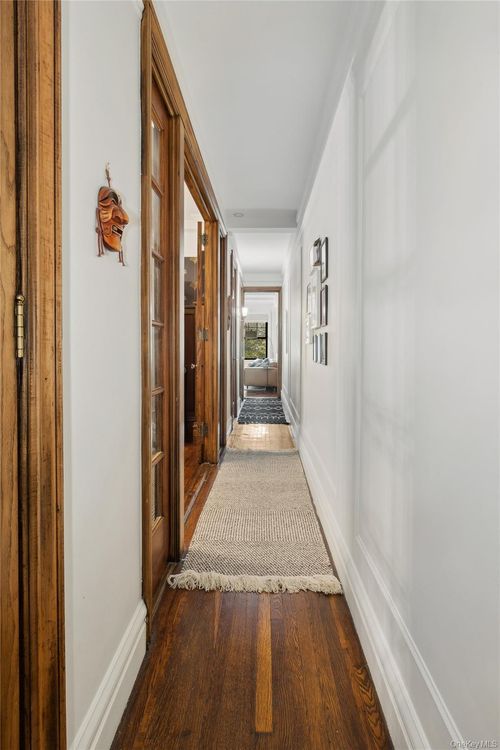 apt-5b-35 W 82nd St, New York, NY, 10024-5618 | Card Image