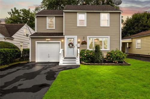 757 Melville St, Irondequoit, NY, 14609-5623 | Card Image