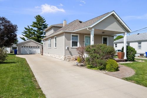 328 E South St, Kewanee, IL, 61443-3854 | Card Image