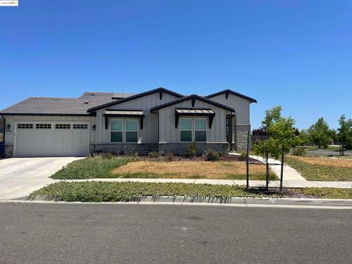 2540 Fairbanks Ranch Rd, Turlock, CA, 95382-8142 | Card Image