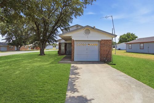 1537 Coral Cut Off, Azle, TX, 76020-4772 | Card Image