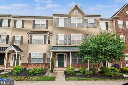 m30-2075 Morgan Hill Dr, PENNSBURG, PA, 18073-1210 | Card Image