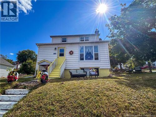 534 Victoria St, Dalhousie, NB, E8C2T3 | Card Image