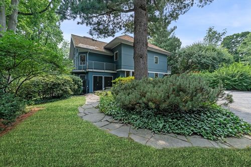 18 Hemlock Rd, Cambridge, MA, 02138-2241 | Card Image