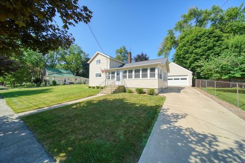 114 Clark St, Grass Lake, MI, 49240-9432 | Card Image