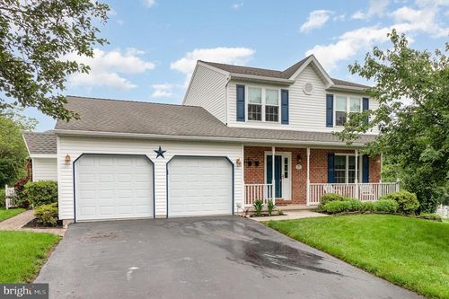 270 Abbey Dr, MOUNT WOLF, PA, 17347-9518 | Card Image