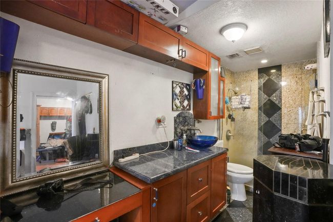 2846 W 75 Th Ter, House other with 3 bedrooms, 2 bathrooms and null parking in Hialeah FL | Image 6