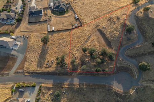 16295 Wrangler Dr, Springville, CA, 93265 | Card Image