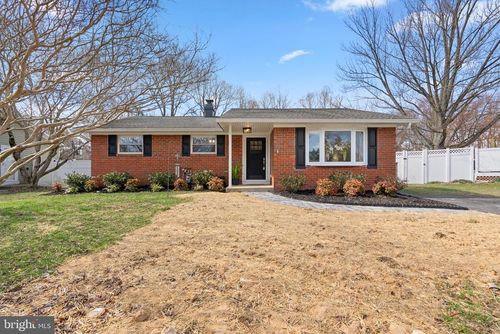 7963 Phirne Rd E, GLEN BURNIE, MD, 21061-5318 | Card Image