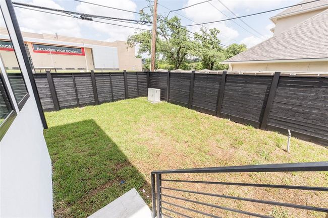 5008 Holt St, House other with 4 bedrooms, 6 bathrooms and 2 parking in Bellaire TX | Image 34