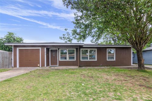 3018 Vance Ave, Texas City, TX, 77590-6824 | Card Image