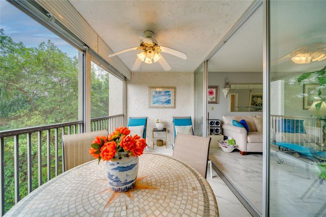 SCREENED BALCONY | Image 32
