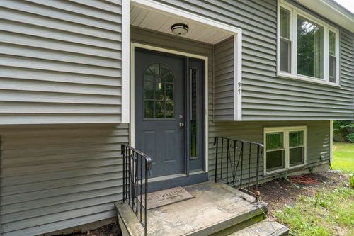 97 Pillsbury Rd, Londonderry, NH, 03053-2876 | Card Image