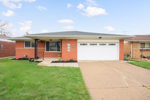 11095 Martin Rd, Warren, MI, 48093-4906 | Card Image