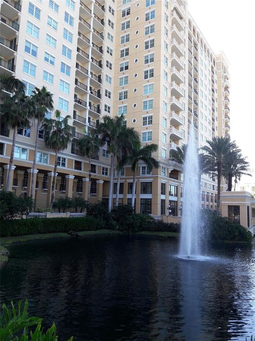 unit-418-750 N Tamiami Trl, SARASOTA, FL, 34236-4058 | Card Image