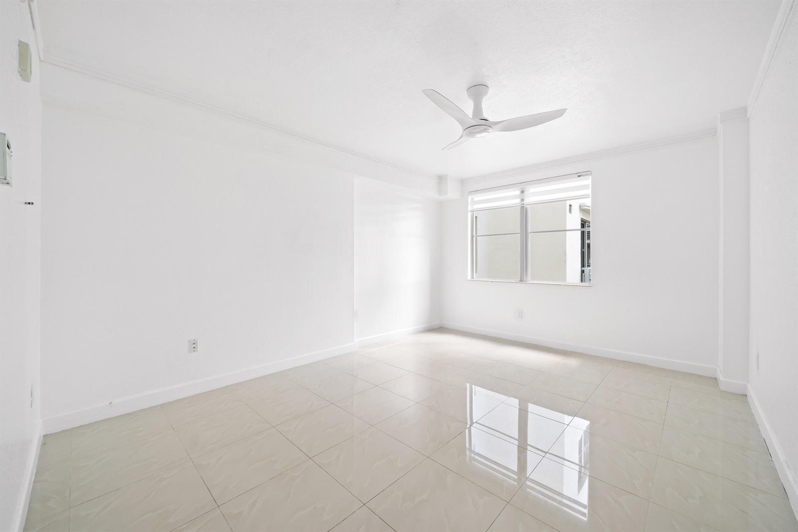 Residential Lease in Hollywood 5