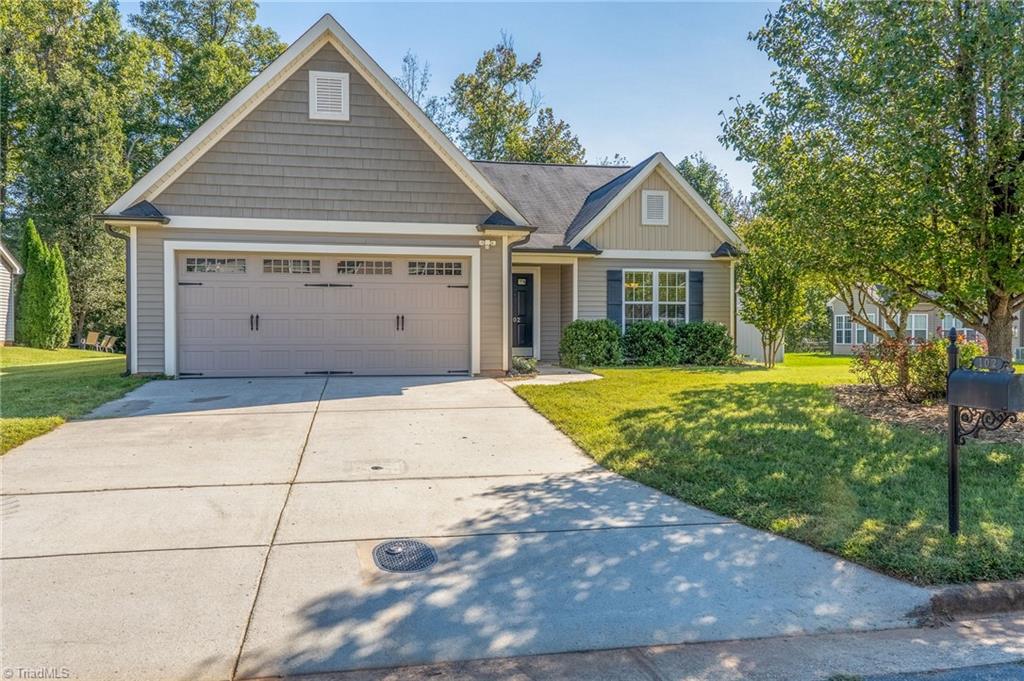 Holstein Ln, Greensboro, NC 27405