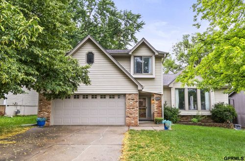 3728 Schuemann Dr, Bellevue, NE, 68123-2219 | Card Image