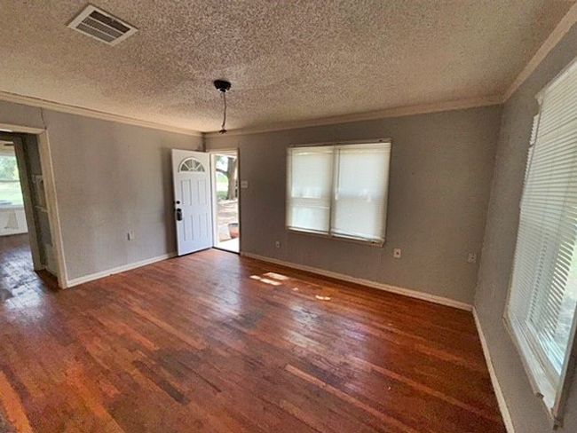 1921 Mckamie Rd, House other with 2 bedrooms, 1 bathrooms and null parking in Mcgregor TX | Image 7