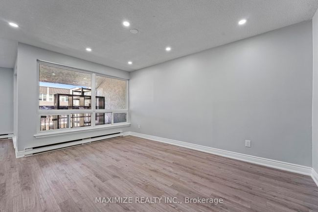 192 - 1055 Dundas St E, Condo with 3 bedrooms, 1 bathrooms and null parking in Mississauga ON | Image 16