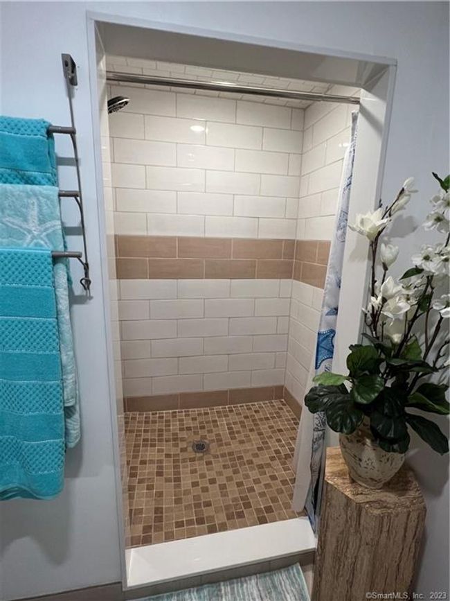 16 Clearwater Road Road, House other with 3 bedrooms, 2 bathrooms and null parking in Old Saybrook CT | Image 12
