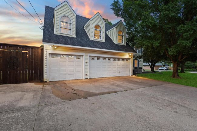 425 W Belden St, House other with 4 bedrooms, 3 bathrooms and null parking in Sherman TX | Image 32