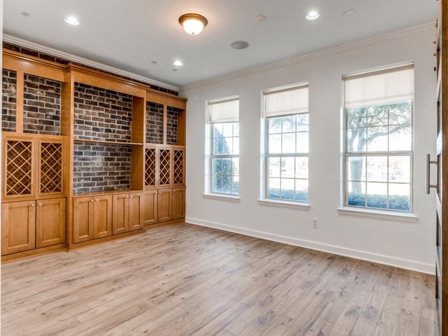 Lots of natural light to enhance working from home | Image 6