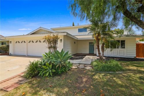 734 S Vale Ave, Anaheim, CA, 92806-4718 | Card Image