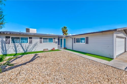 201 Nunca St, Las Vegas, NV, 89107-2449 | Card Image