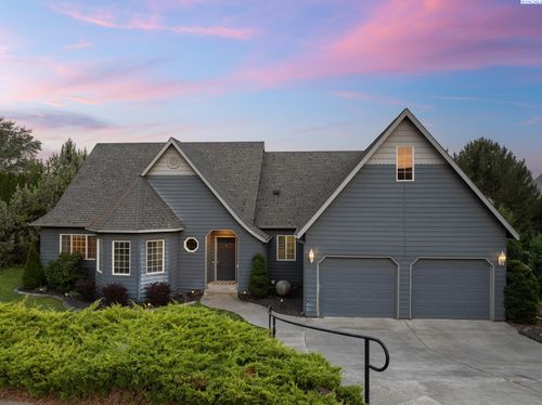4010 Meadow Beauty Dr, Pasco, WA, 99301-9427 | Card Image