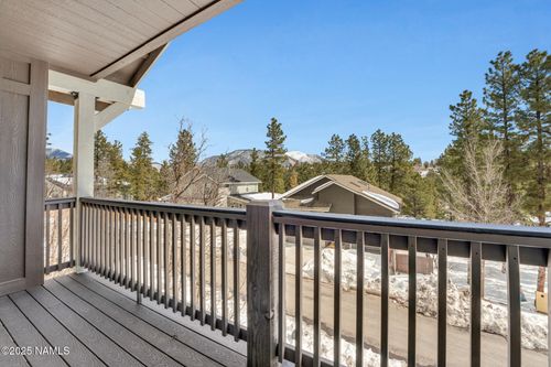 781 N Forest View Dr, Flagstaff, AZ, 86001-4817 | Card Image