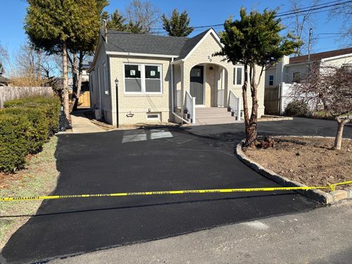 20 Leroy Pl, Copiague, NY, 11726-3410 | Card Image