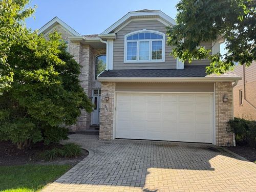 6407 Emerald Ct, Willowbrook, IL, 60527-5394 | Card Image