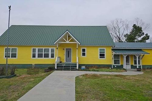 2 Birdwell Rd, Bedias, TX, 77831-3001 | Card Image