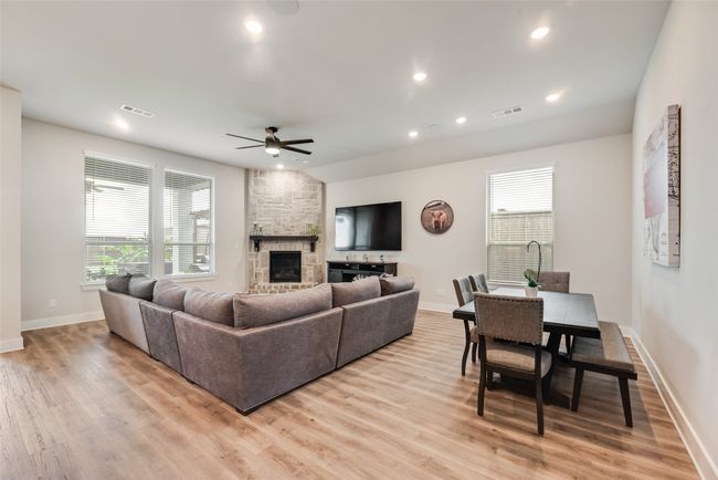 1821 Rough Ridge Trl, House other with 3 bedrooms, 2 bathrooms and null parking in Midlothian TX | Image 10