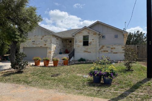 511 Taylor Dr, Marble Falls, TX, 78657-7062 | Card Image