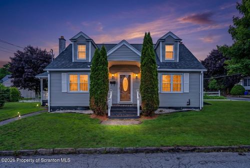 204 Penn Ave, Dupont, PA, 18641-2016 | Card Image